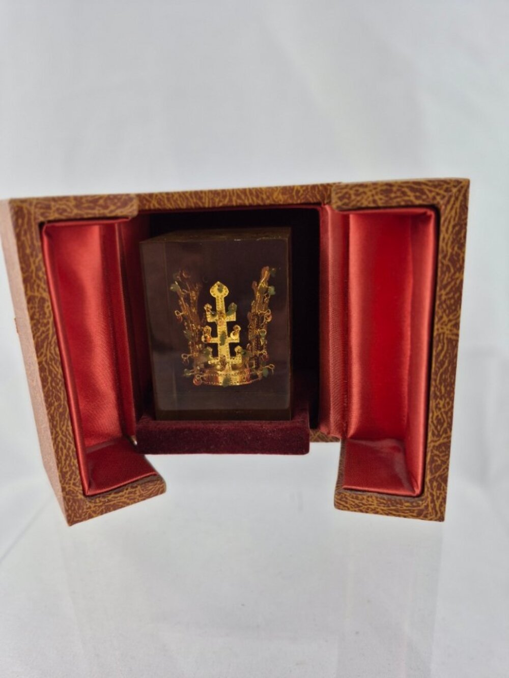 Vintage Korean Gold Crown Replica from the Silla Dynasty National Treasure #87